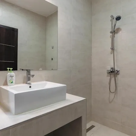 Cozy In Kastel Kambelovac With Jacuzzi *